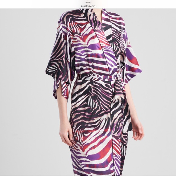 Kuma Robe & 2pc Pjs. - Picture 6 of 11